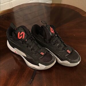 Jordan / Nike Men's Black and Red Athletic Shoes